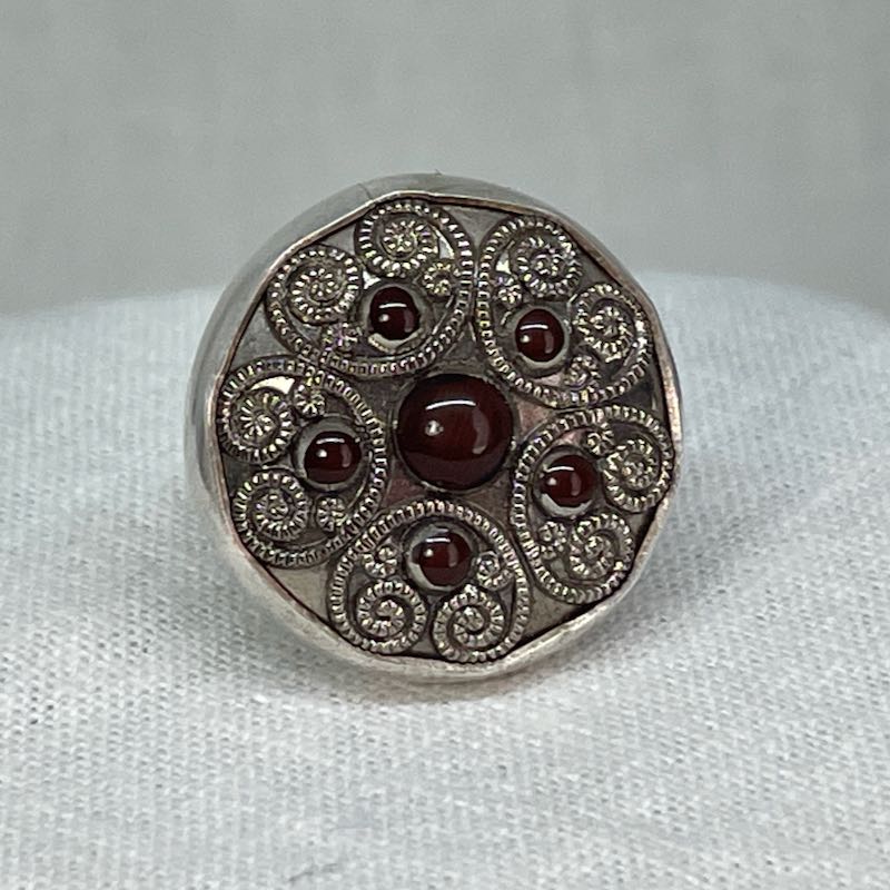 Antique button rings online